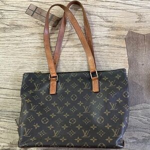 Louis Vuitton Classic Monogram Piano. Original Authentic.